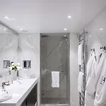 Отель La Haussmann 4*