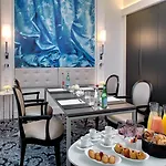 La Haussmann Отель Париж