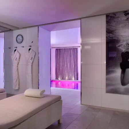 La Haussmann 4*