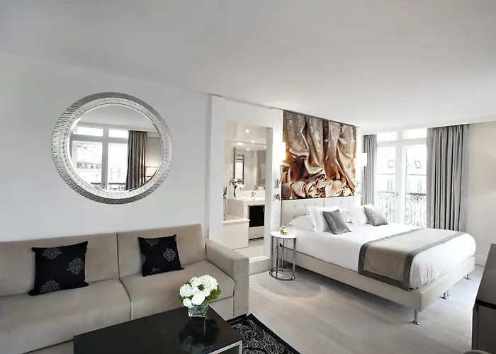 La Haussmann Hotel