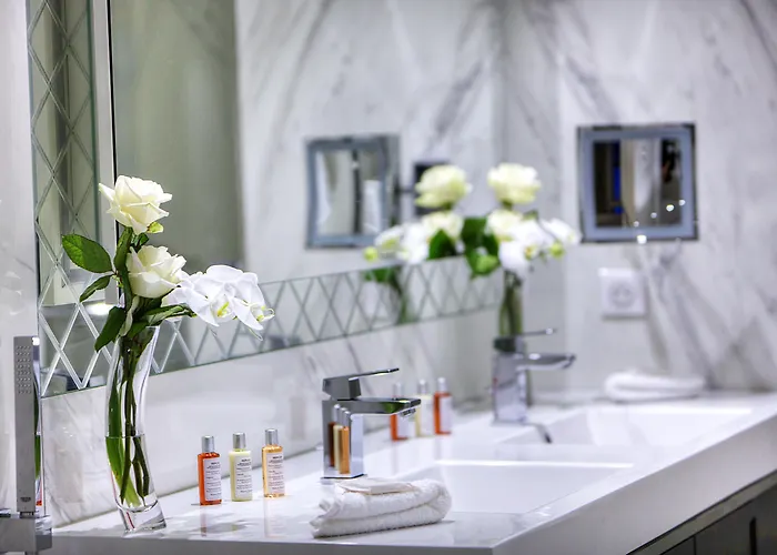 La Haussmann 4* Paris