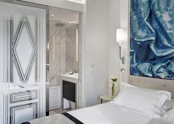 La Haussmann Hotel 4*