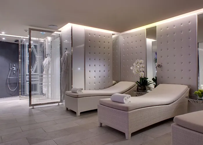 La Haussmann Hotel Paris