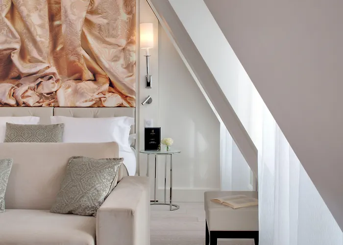 La Haussmann Hotel Paris