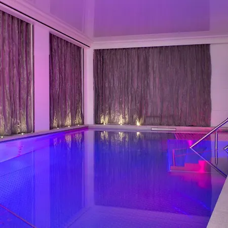 Otel La Haussmann 4*