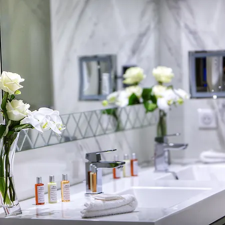 La Haussmann 4* Paris