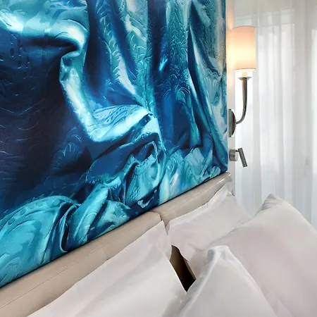 La Haussmann Otel 4*