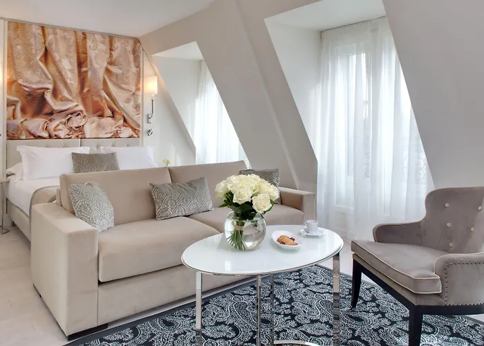 La Haussmann 4* Paris