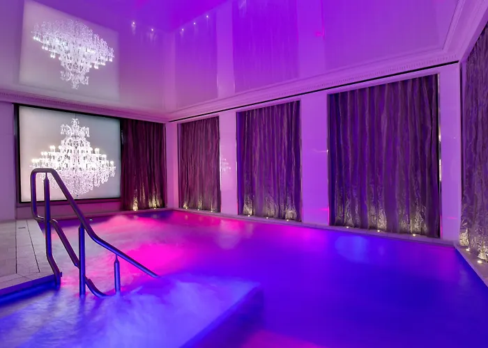 La Haussmann 4*